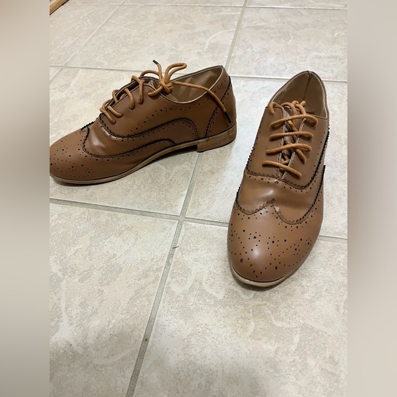 Brogue Lace Up Wing Tip Oxford College Style Flat Shoes - Picture 4 of 9